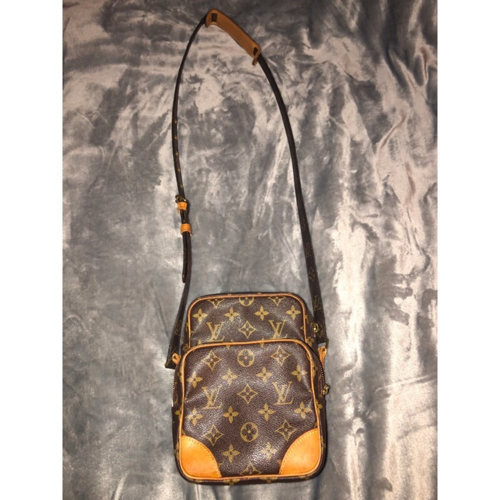 Vintage Amazon Louis Vuitton